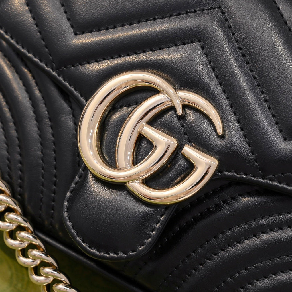 Gucci GG Marmont Mini Top Handle Bag – 811238