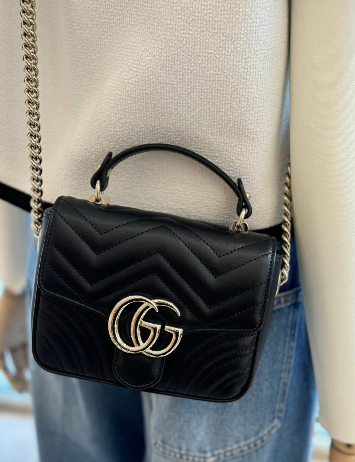 Gucci GG Marmont Mini Top Handle Bag – 811238