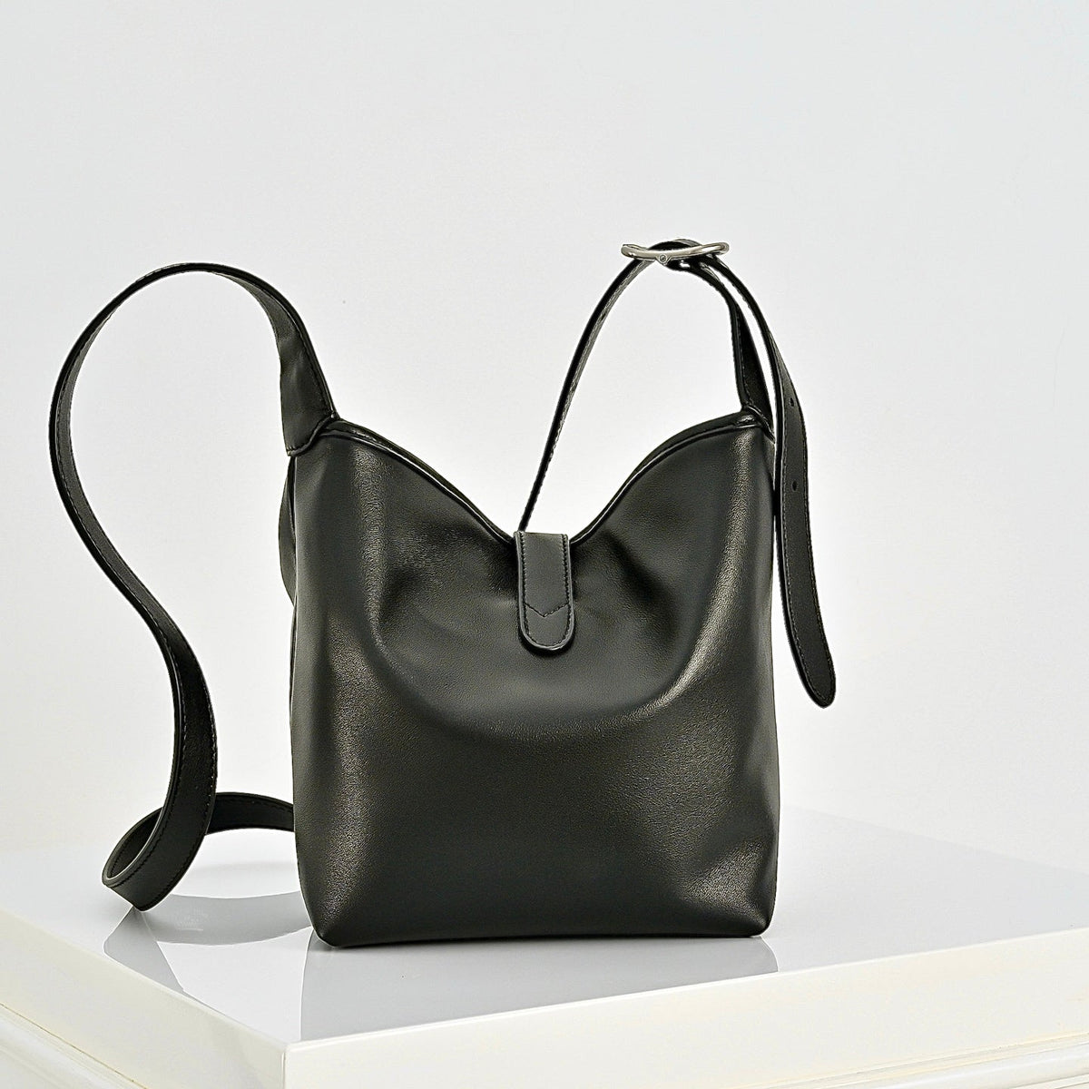 Gucci GG Jackie Mini Crossbody Bag – A002LF