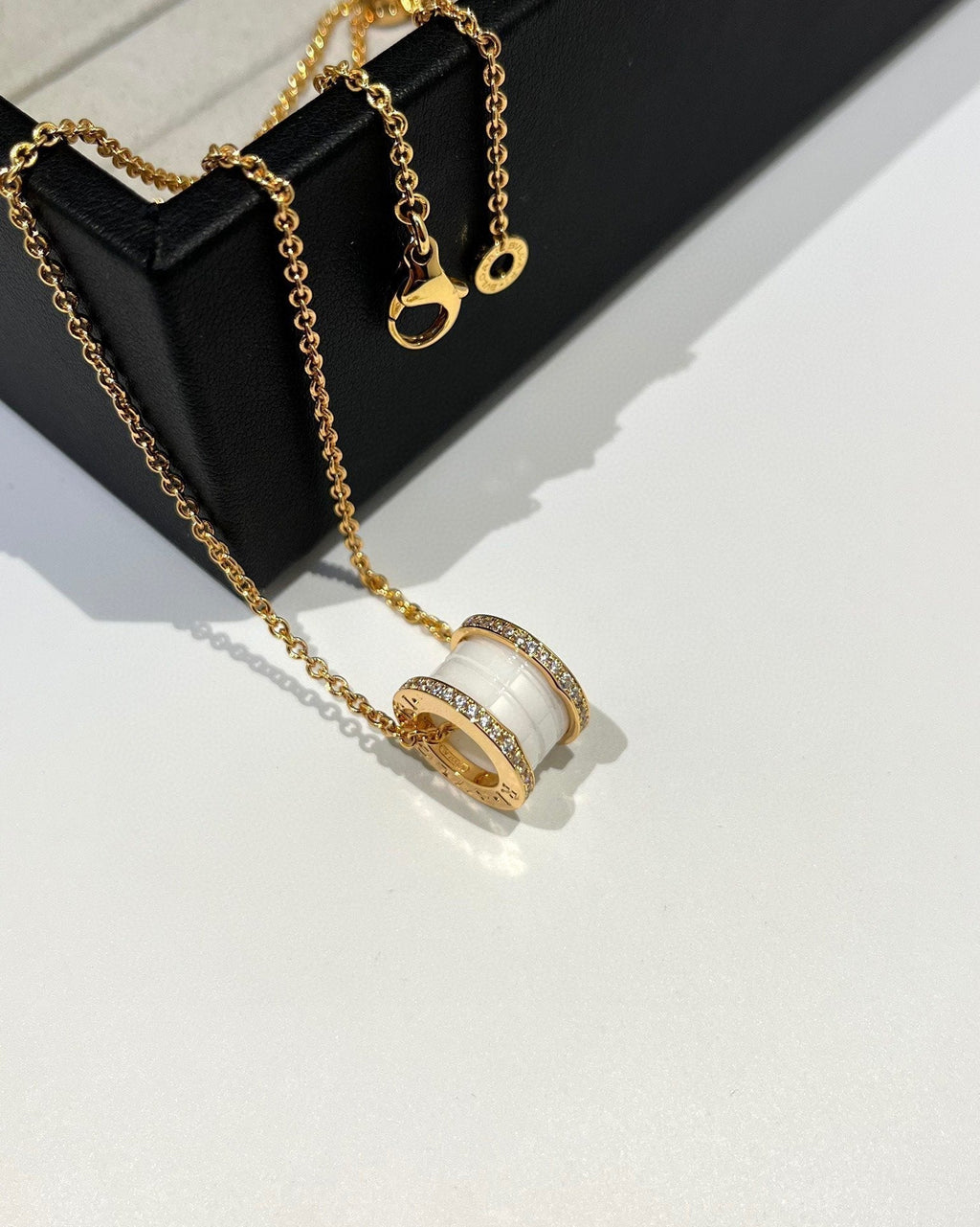 BVLGARI ZERO 1 WHITE CERAMIC DIAMOND PINK GOLD NECKLACE